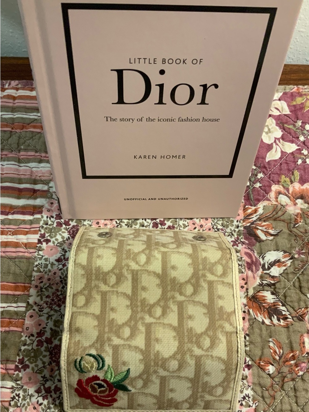 Dior Beige Monogram Canvas Wallet with Embroidered Floral Accent - Picture 10 of 12
